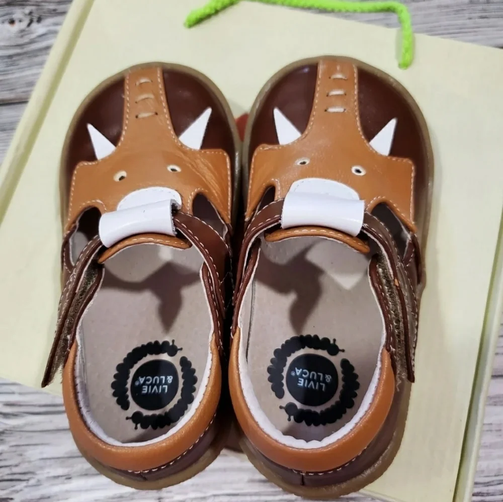 Livie and Luca Elephant Sandals New Without Box
